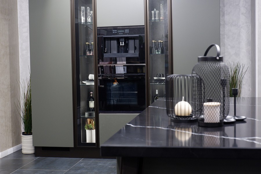 Vicostone Nero Marquina BQ-8740